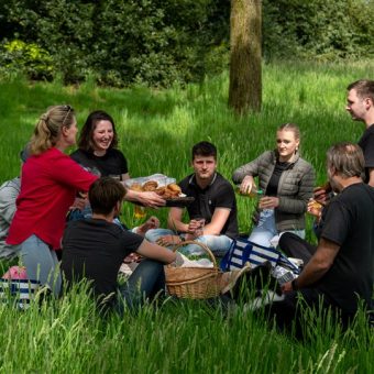 Bedrijfsuitje Drenthe Daf puzzeltocht 24 2 - Het Drents Kwartiertje - Solex Huren / Rijden - Dafje Huren / Rijden - Groepsactiviteiten, workshops, teambuilding en trainingen Drenthe